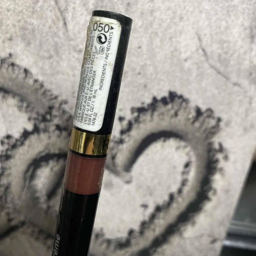 Revlon Creme Lip Gloss, 050 Cherry Tart, 0.04‎ fl oz, Sealed